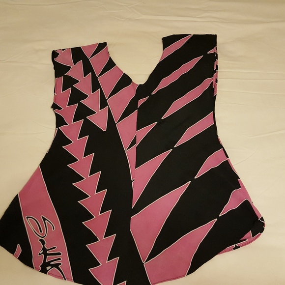 Custom Top - Picture 2 of 2